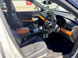 2023 Mitsubishi Outlander Exceed Tourer