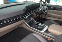 2024 Kia Carnival GT-Line HEV