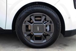 2024 Kia Carnival GT-Line HEV