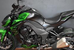 2025 Kawasaki Z1000 Green
