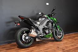2025 Kawasaki Z1000 Green