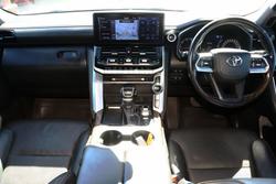 2022 Toyota Landcruiser VX