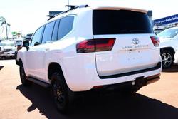 2022 Toyota Landcruiser VX