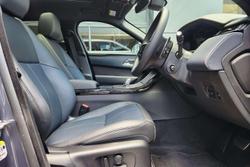 2025 Land Rover Range Rover Velar P250 Dynamic SE