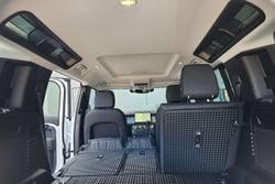 2025 Land Rover Defender 110 D250 S