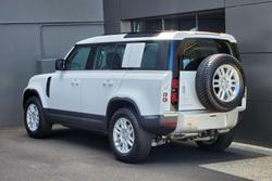 2025 Land Rover Defender 110 D250 S