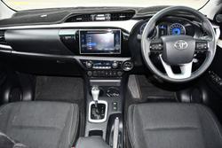 2020 Toyota Hilux SR5