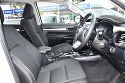 2020 Toyota Hilux SR5