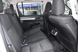 2020 Toyota Hilux SR5