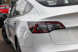 2022 Tesla Model 3 Rear-Wheel Drive