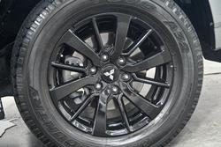 2019 Mitsubishi Pajero Sport Black Edition