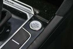 2016 Volkswagen Passat 206TSI R-Line