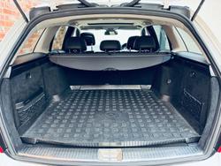 2012 Mercedes-Benz C-Class C250 BlueEFFICIENCY Avantgarde W204 MY13 White