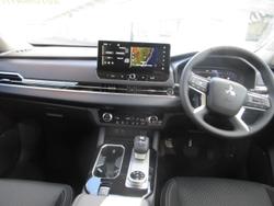 2025 Mitsubishi Outlander LS