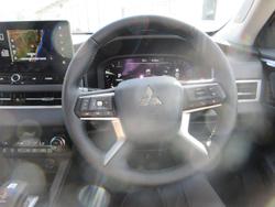 2025 Mitsubishi Outlander LS