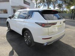 2025 Mitsubishi Outlander LS