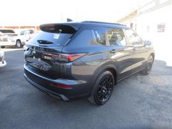 2025 Mitsubishi Outlander LS