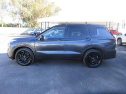 2025 Mitsubishi Outlander LS