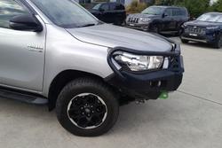 2018 Toyota Hilux SR (4x4)