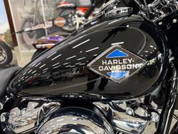 2025 Harley-Davidson Heritage Classic 117 (FLHC) Softail Black
