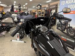 2025 Harley-Davidson Heritage Classic 117 (FLHC) Softail Black