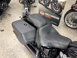 2025 Harley-Davidson Heritage Classic 117 (FLHC) Softail Black