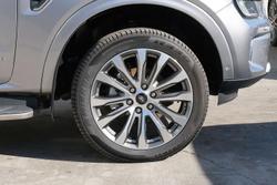 2024 Ford Everest Platinum