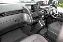 2025 Hyundai STARIA LOAD