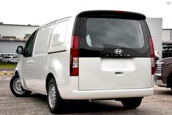 2025 Hyundai STARIA LOAD