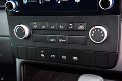 2025 Hyundai STARIA LOAD