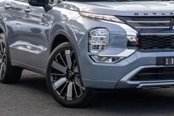 2025 Mitsubishi Outlander Exceed