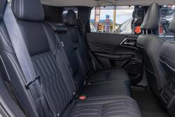 2025 Mitsubishi Outlander Exceed