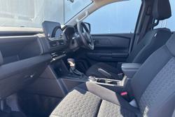 2025 Mitsubishi Triton GLX