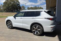 2025 Mitsubishi Outlander Exceed