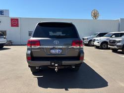 2016 Toyota Landcruiser Sahara VDJ200R 4X4 Dual Range Graphite