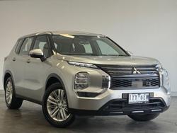 2023 Mitsubishi Outlander ES