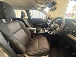 2023 Mitsubishi Outlander ES