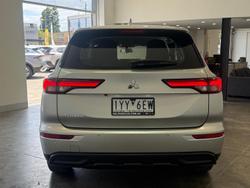 2023 Mitsubishi Outlander ES