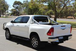2017 Toyota Hilux SR5