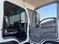 2013 Isuzu F Series FSS 550 4x4