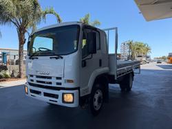 2013 Isuzu F Series FSS 550 4x4