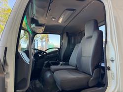 2013 Isuzu F Series FSS 550 4x4