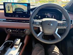 2025 Mitsubishi Outlander Exceed Tourer