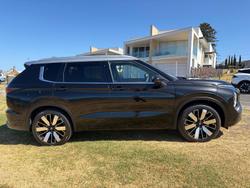 2025 Mitsubishi Outlander Exceed Tourer