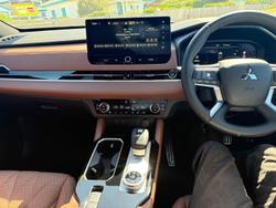 2025 Mitsubishi Outlander Exceed Tourer