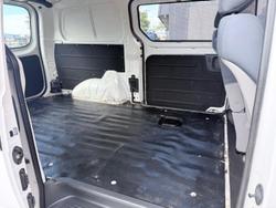 2013 Hyundai iLoad TQ2-V MY13 Creamy White