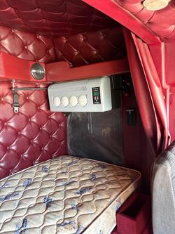 2010 Mack Superliner