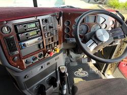 2010 Mack Superliner