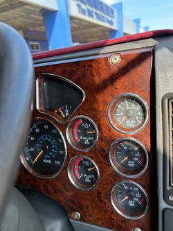 2010 Mack Superliner