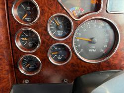 2010 Mack Superliner